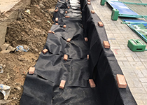 桃園源美建設(自遊人)-滲透側溝-不織布舖設